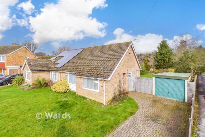 2 bedroom semi-detached bungalow for sale