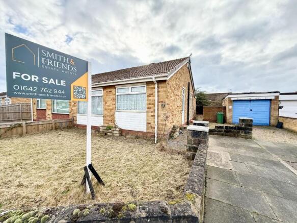 2 bedroom semi-detached bungalow for sale