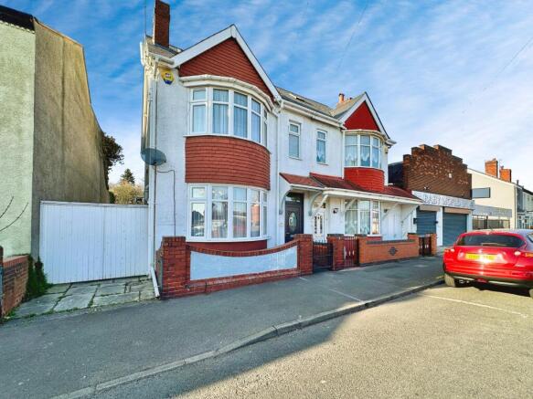 4 bedroom semi-detached house for sale