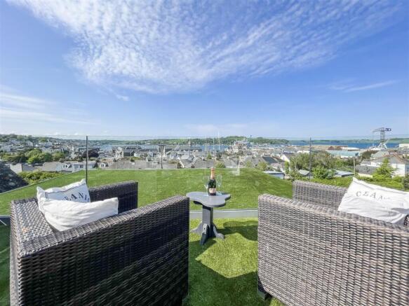 3 bedroom apartment for sale