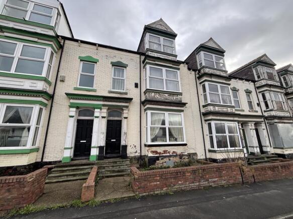 5 bedroom terraced house for sale