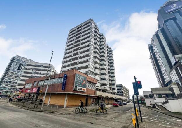 2 bedroom flat for sale