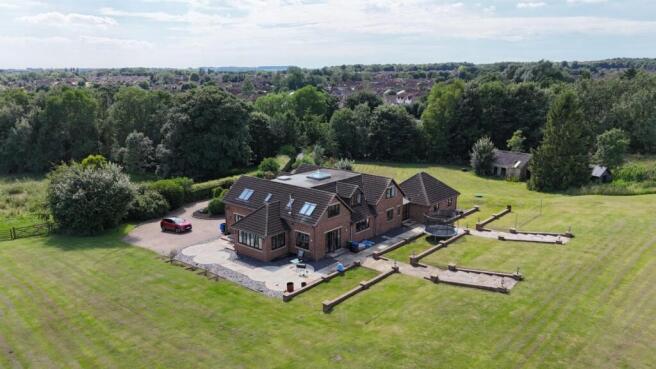 7 bedroom detached house for sale