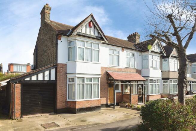 3 bedroom end of terrace house for sale