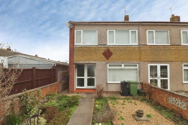 3 bedroom end of terrace house for sale