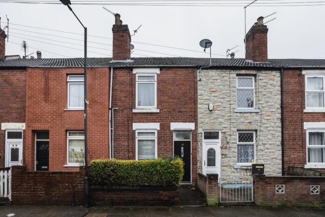 4 bedroom terraced house for sale