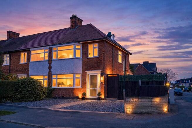 3 bedroom end of terrace house for sale