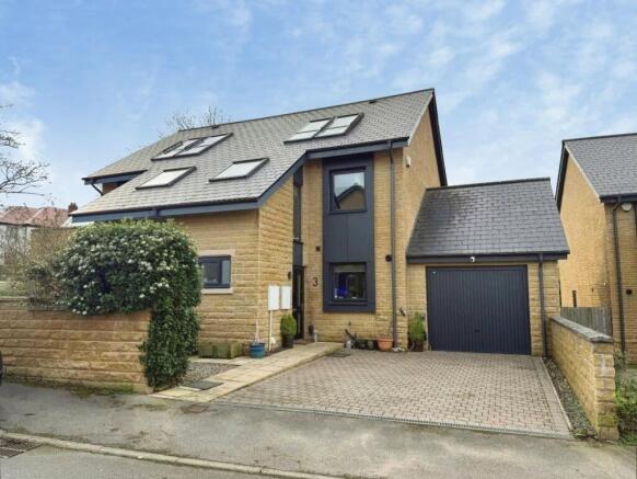 4 bedroom semi-detached house for sale