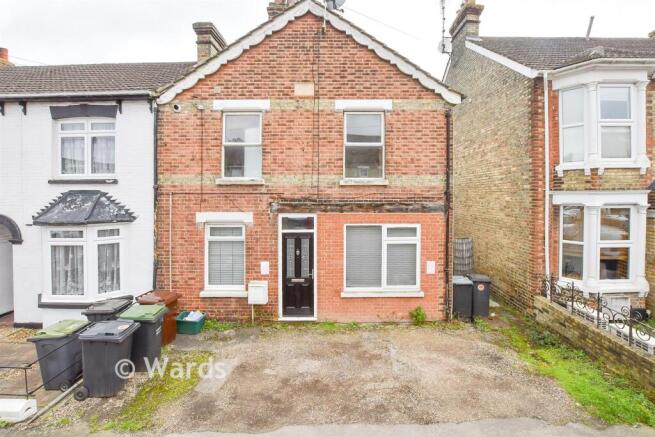 2 bedroom maisonette for sale