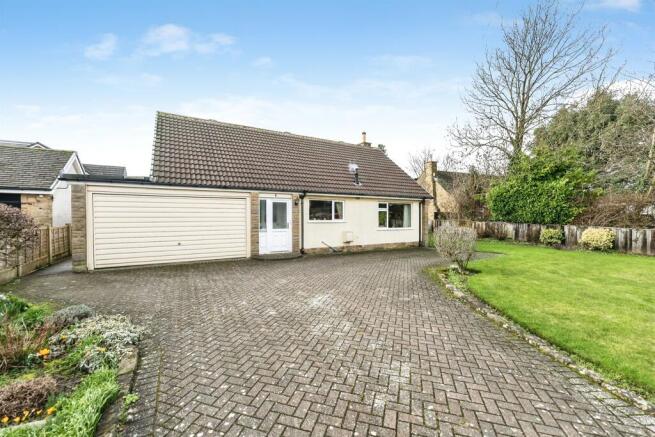 3 bedroom detached bungalow for sale