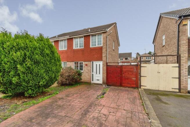 2 bedroom semi-detached house for sale
