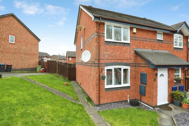 2 bedroom semi-detached house for sale