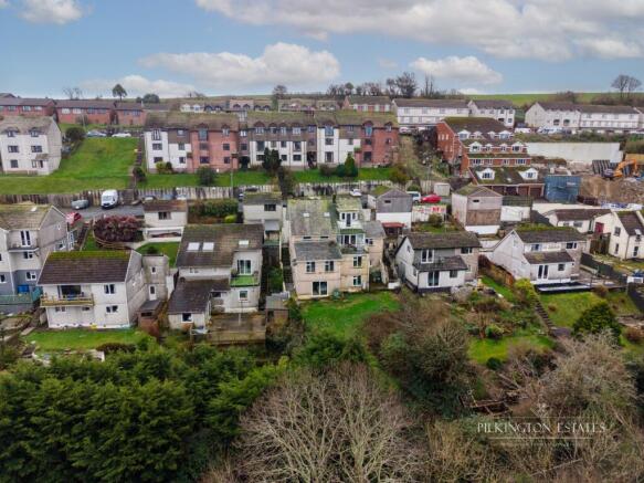 5 bedroom maisonette for sale