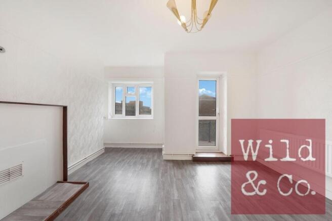 4 bedroom flat for sale