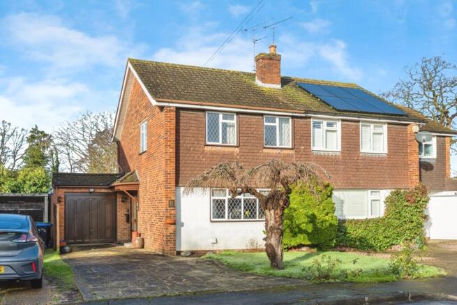 3 bedroom semi-detached house for sale