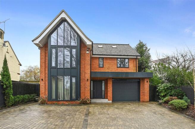 5 bedroom detached house for sale