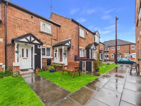 2 bedroom flat for sale