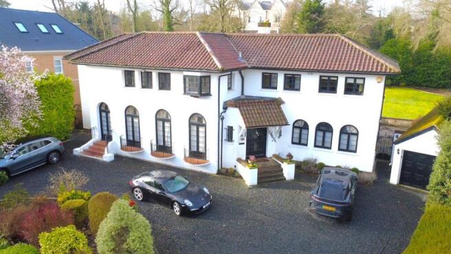 5 bedroom detached house for sale