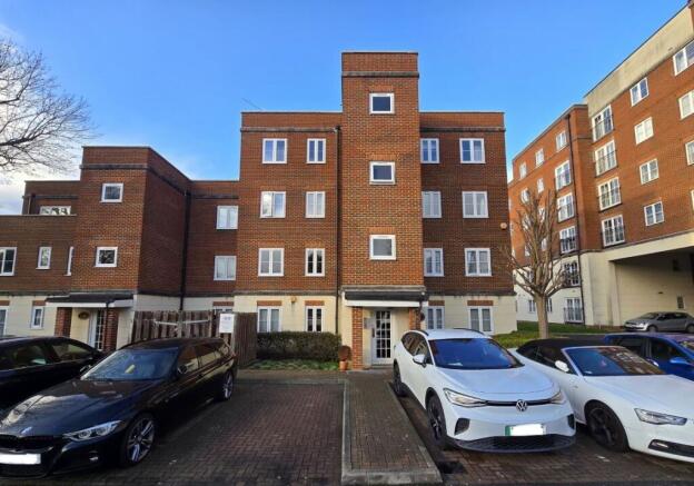 2 bedroom flat for sale