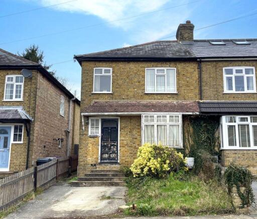 3 bedroom semi-detached house for sale