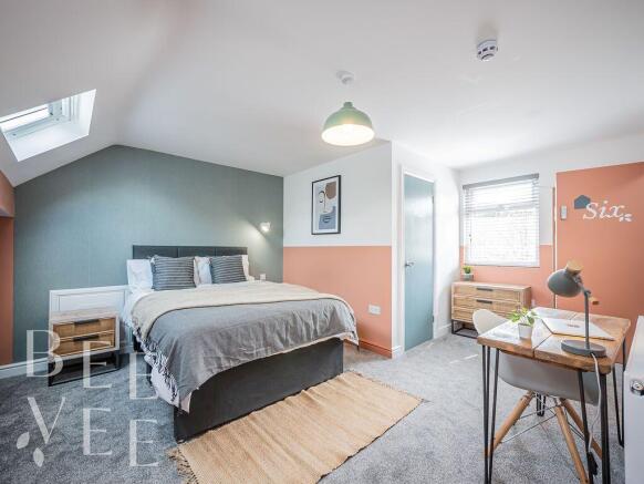 6 bedroom terraced house for sale