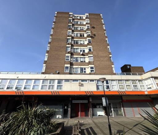 2 bedroom flat for sale