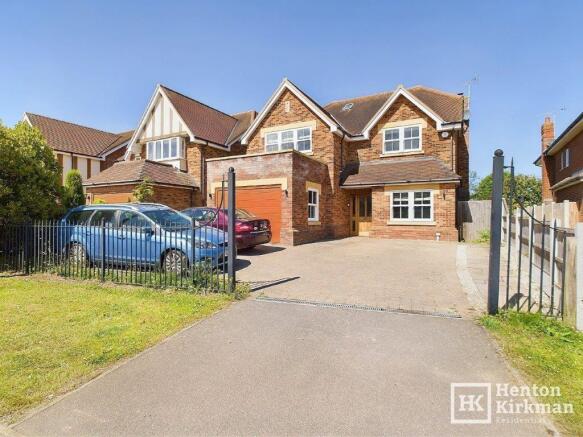 5 bedroom detached house for sale