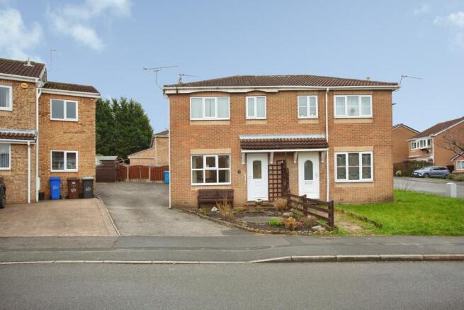 Studio flat for sale