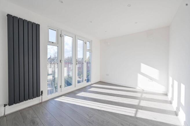 5 bedroom terraced house for sale