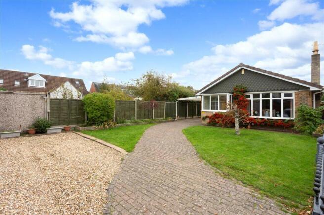 2 bedroom detached bungalow for sale