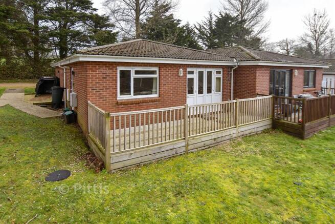 3 bedroom semi-detached bungalow for sale