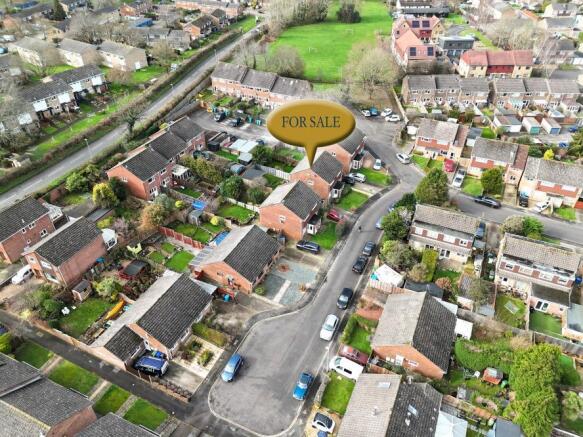 2 bedroom semi-detached house for sale