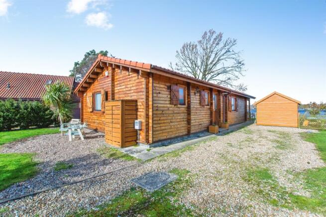 2 bedroom park home for sale