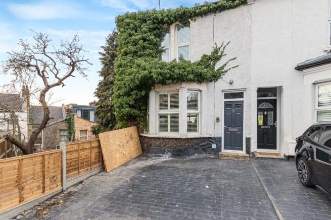 2 bedroom end of terrace house for sale