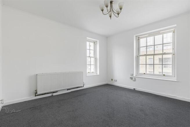 4 bedroom flat for sale