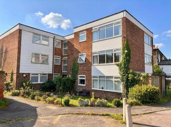 2 bedroom flat for sale