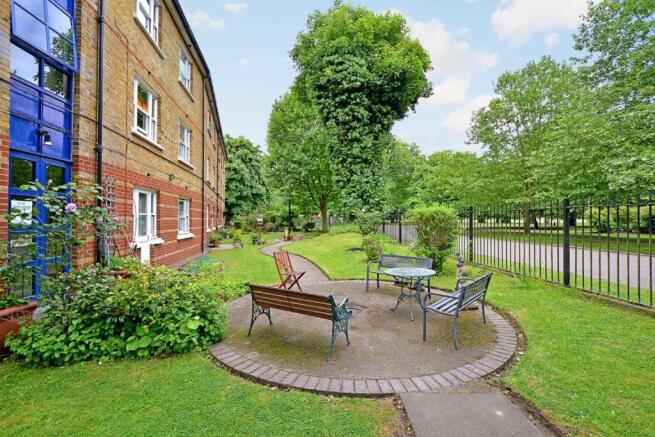 1 bedroom flat for sale