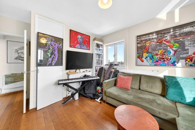 2 bedroom flat for sale