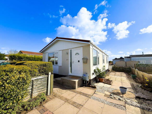 2 bedroom park home for sale