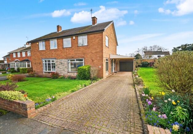 3 bedroom semi-detached house for sale