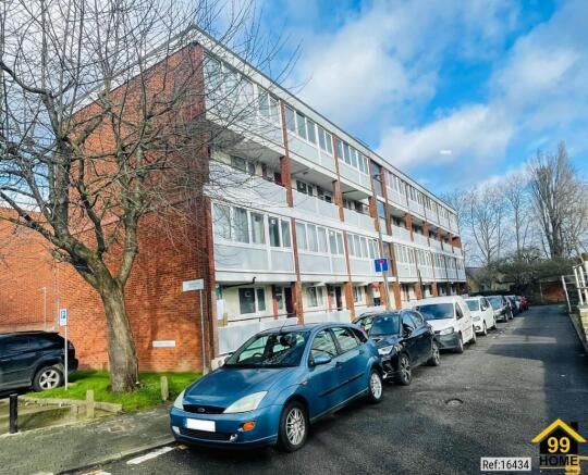 4 bedroom maisonette for sale