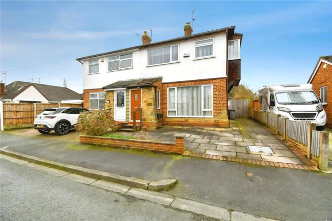 3 bedroom semi-detached house for sale