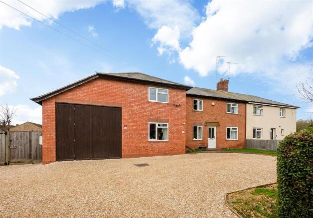 4 bedroom semi-detached house for sale