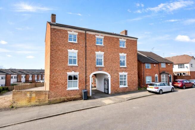 1 bedroom flat for sale