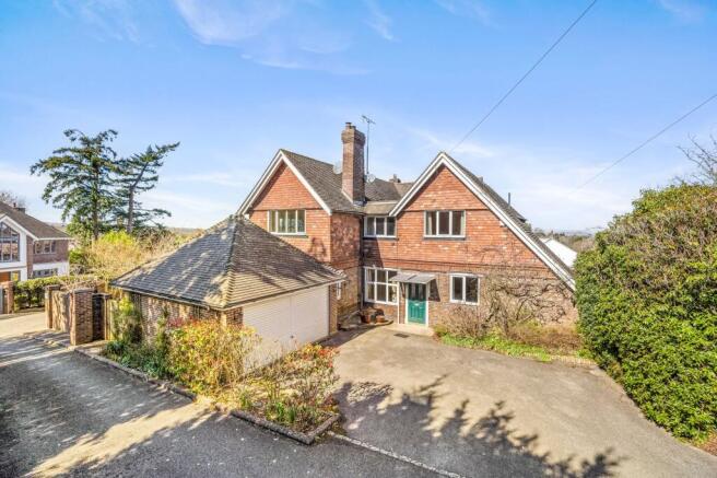 5 bedroom detached house for sale