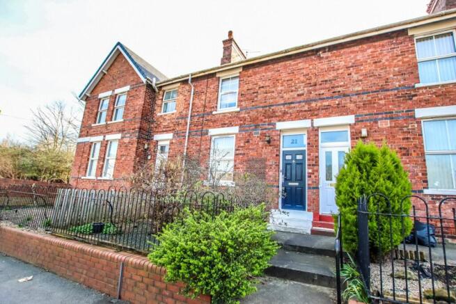 2 bedroom terraced house for sale