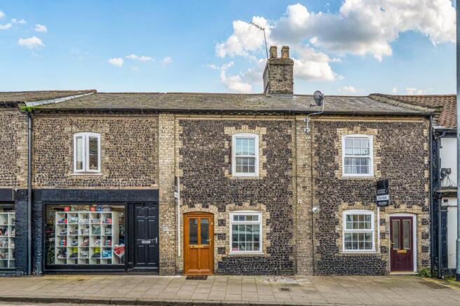 2 bedroom terraced house for sale