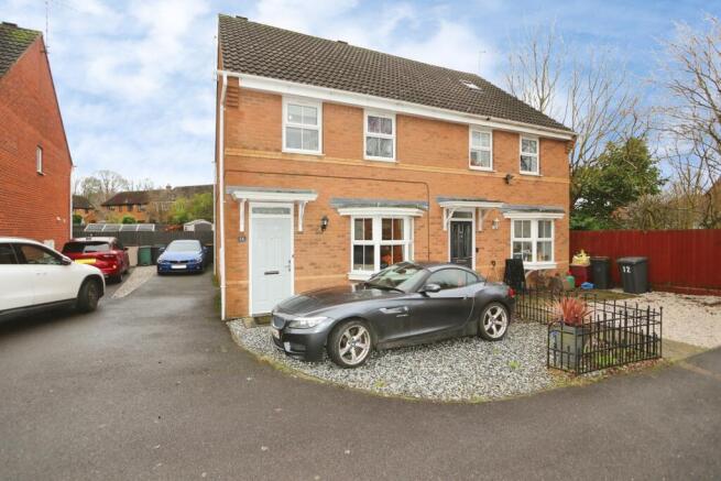 3 bedroom semi-detached house for sale