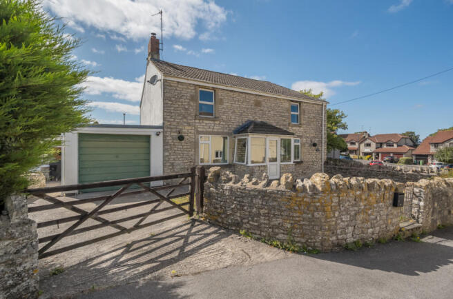 3 bedroom cottage for sale