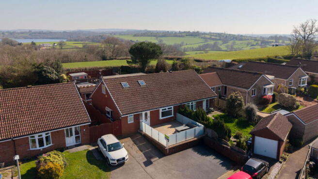 2 bedroom semi-detached bungalow for sale